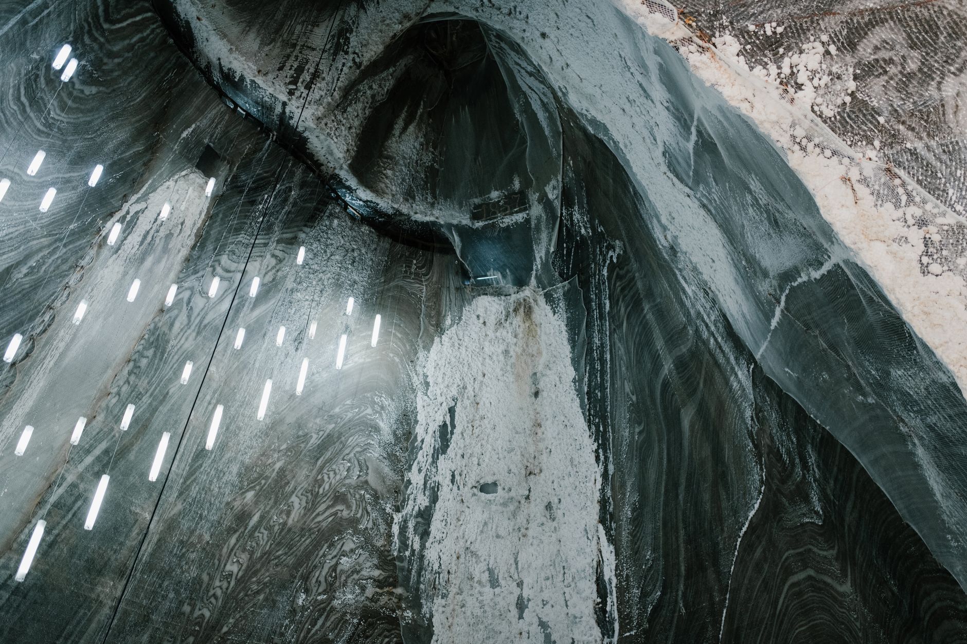 Pompage inondation cave équipe à Évry-Courcouronnes
